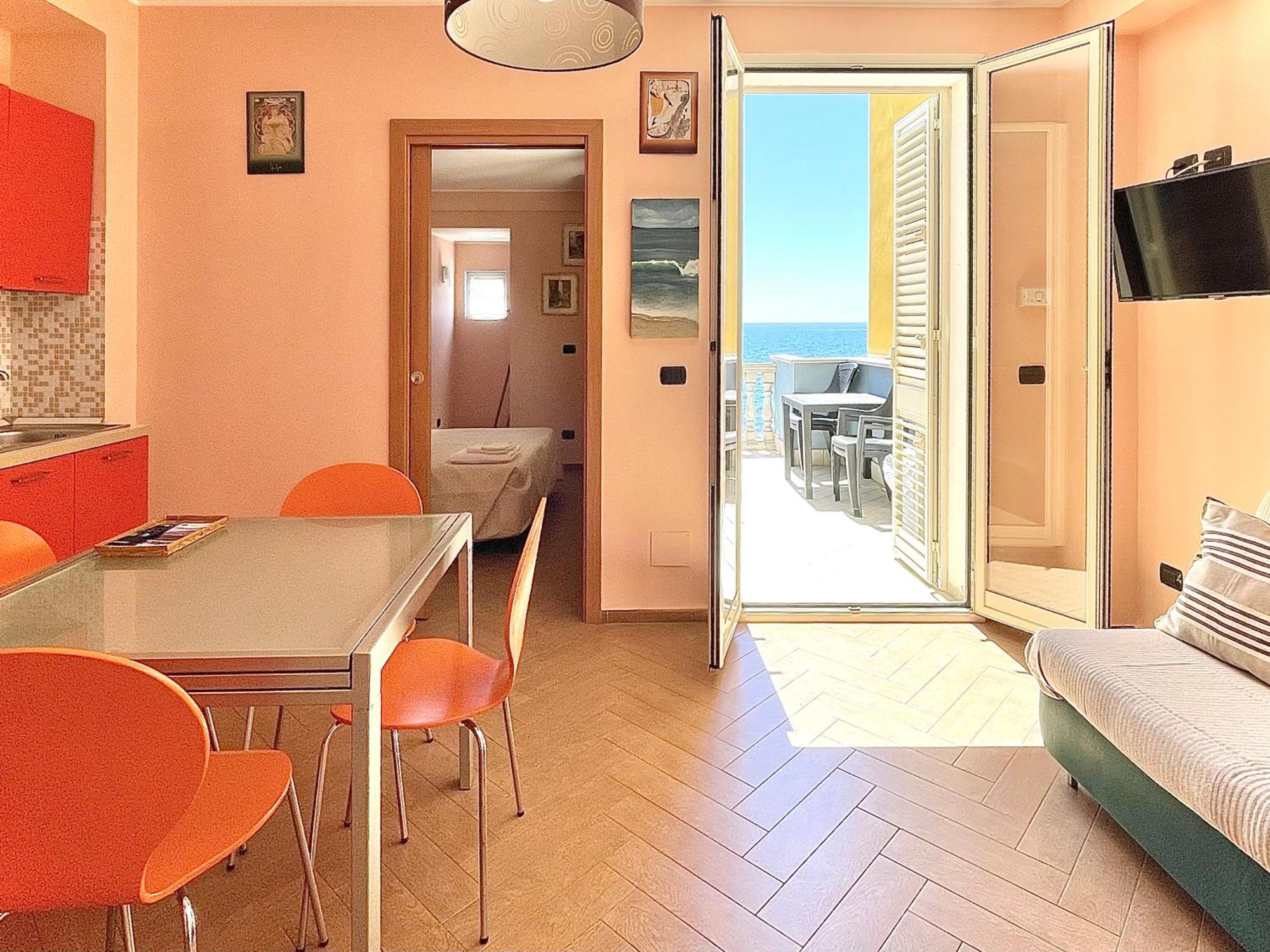 Maremare Apartments Джардіні-Наксос Екстер'єр фото